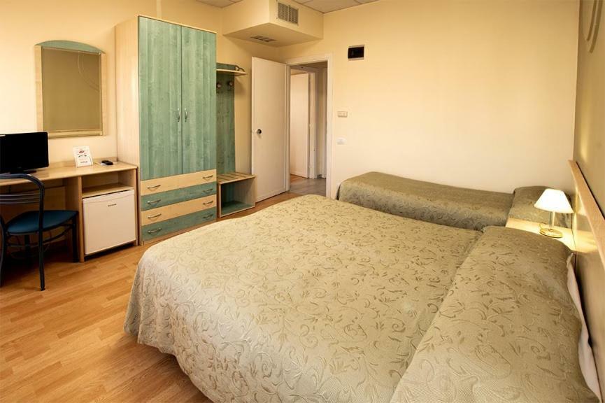 Hotel Scacciapensieri Nettuno Exteriör bild