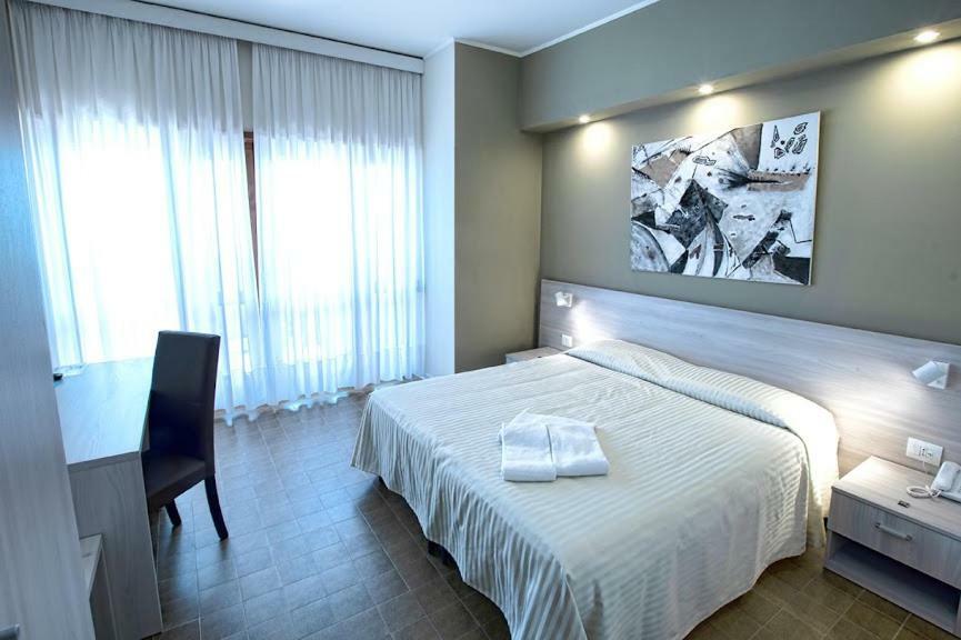 Hotel Scacciapensieri Nettuno Exteriör bild