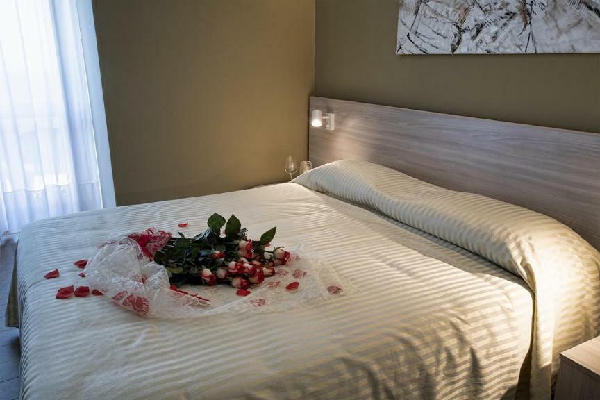 Hotel Scacciapensieri Nettuno Exteriör bild
