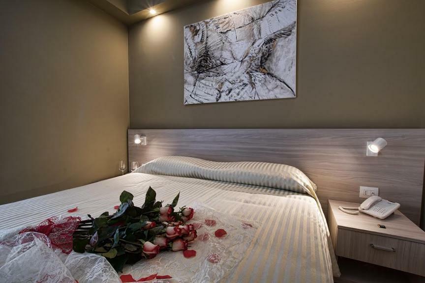 Hotel Scacciapensieri Nettuno Exteriör bild