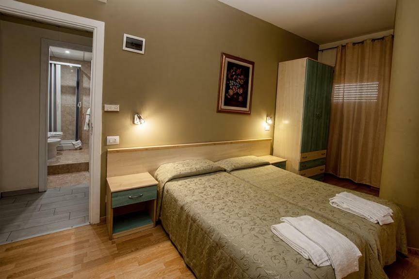 Hotel Scacciapensieri Nettuno Exteriör bild