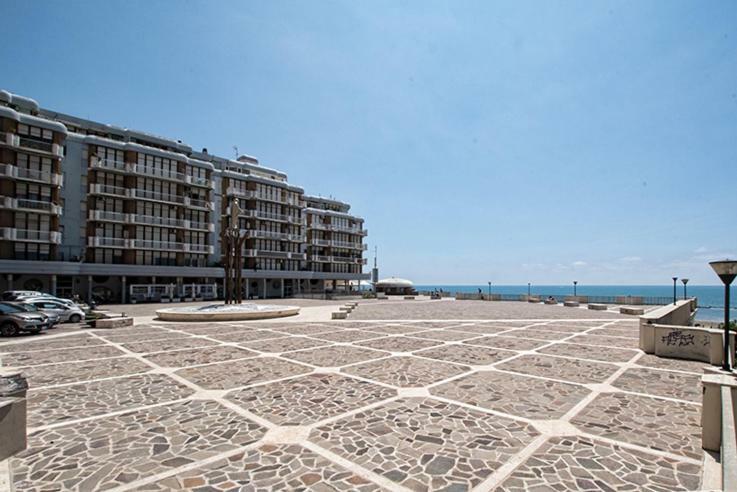 Hotel Scacciapensieri Nettuno Exteriör bild